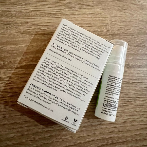 BRAND NEW Murad Retinol Youth Renewal Serum 5ml / 0.17 fl oz Sample - Picture 2 of 7